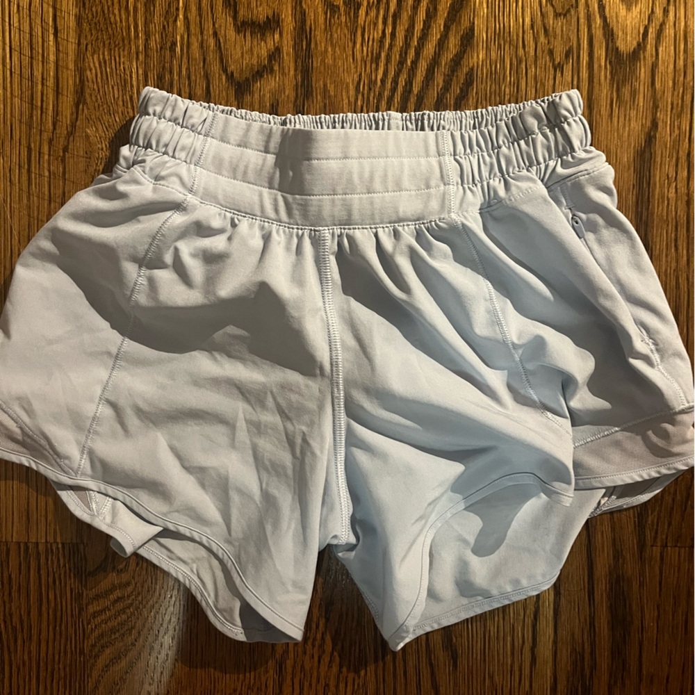 Lululemon Hotty Hot inseam 4’ size 2 light blue